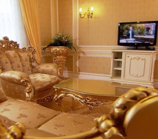 HOTEL-RESTAURANT MONOMACH