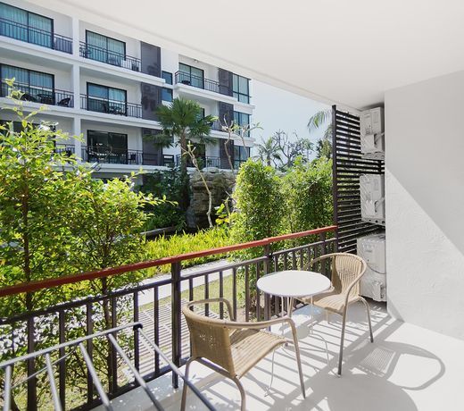 The Title Condo by Tropiclook