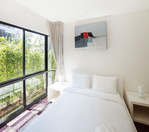 The Title Condo by Tropiclook