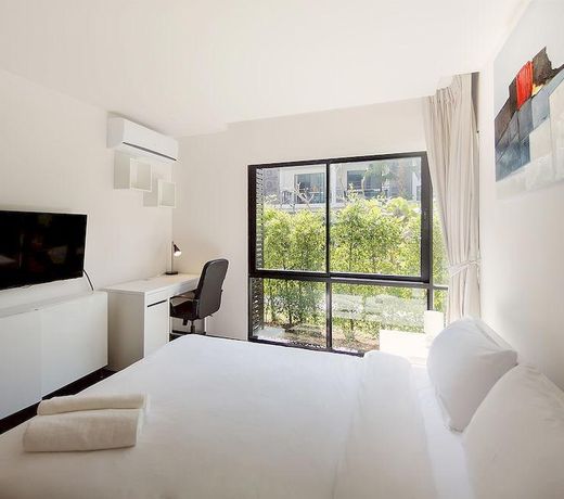 The Title Condo by Tropiclook