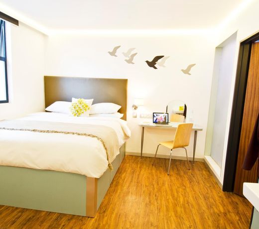 Bannister Hotel