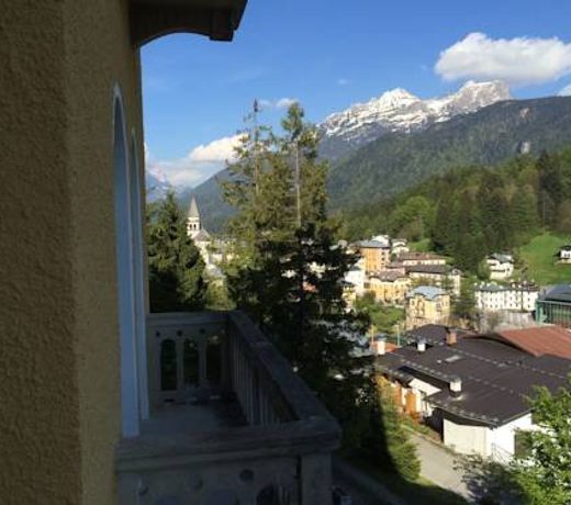 DOLOMIE??