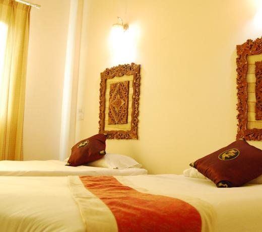PHULAE INN