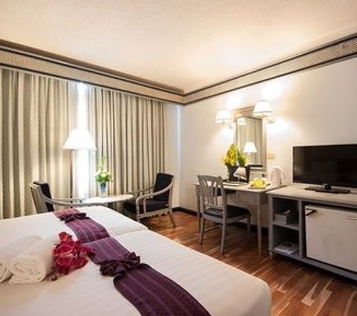 Diamond Plaza Hotel