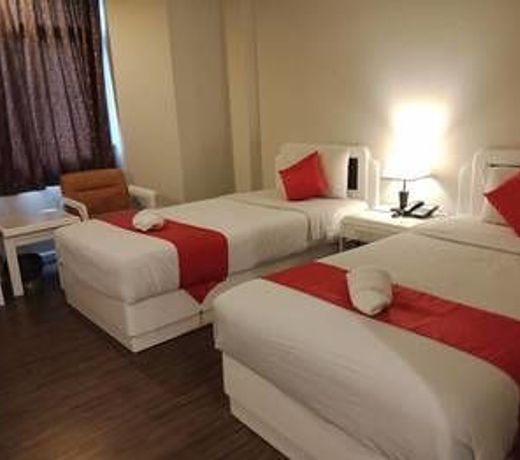 River Grand Hotel