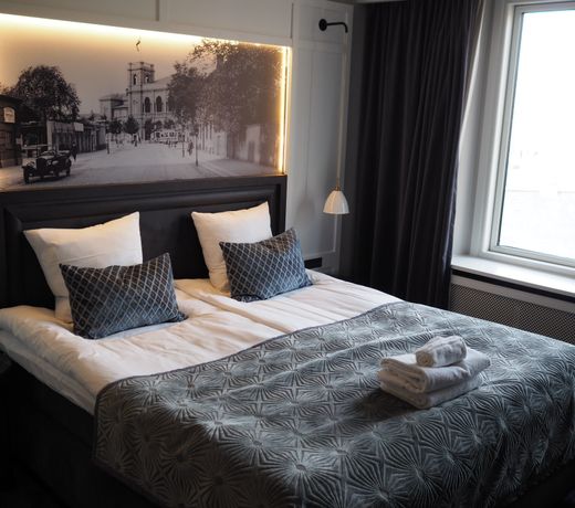 Ascot Hotel
