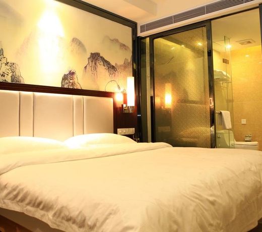 Taitian Hotel