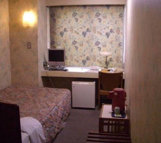 BUSINESS HOTEL CLARK