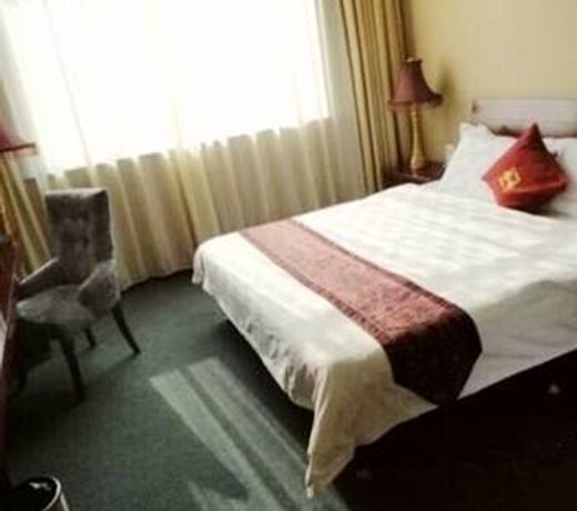 Baoxuan Hotel