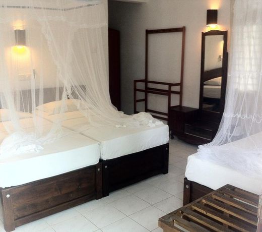 Unawatuna Beach Bungalow -