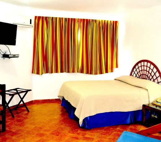 Aparta Hotel Plaza del Sol