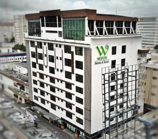 Weston Suites Hotel