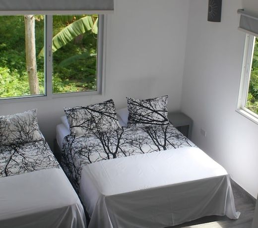 Beach Hotel Casa Nina