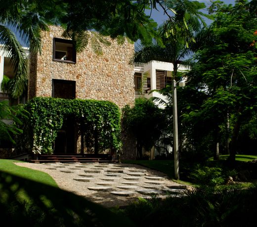 Los Altos Residences By Mint