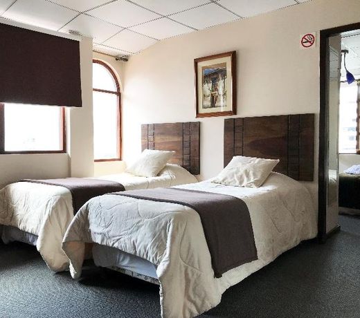 Hotel Muros Quito