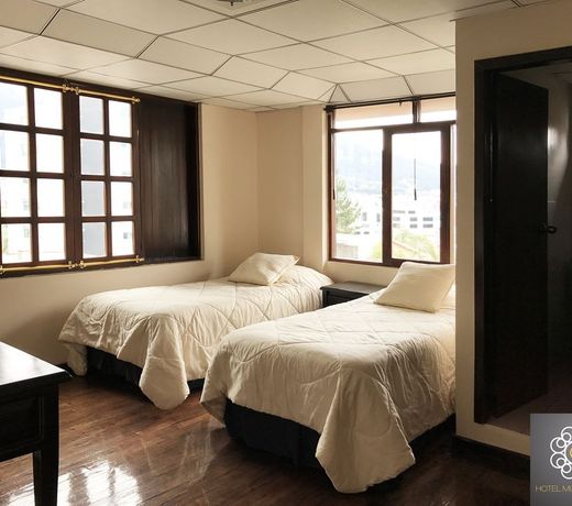 Hotel Muros Quito
