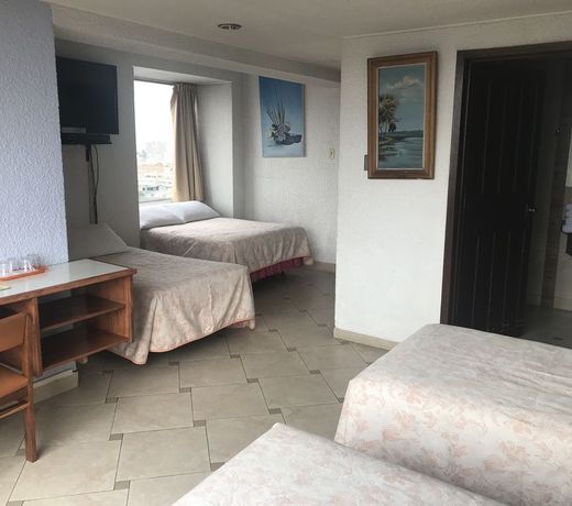 Hotel Savoy Inn
