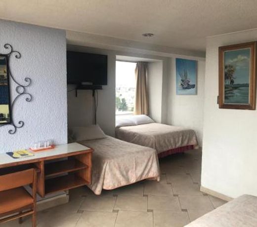 Hotel Savoy Inn
