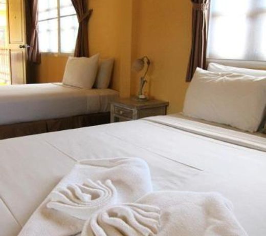 Baan Rajdamnern Huahin