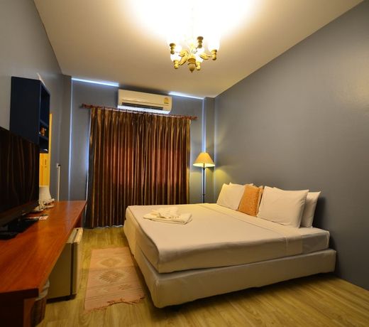 Baan Rajdamnern Huahin