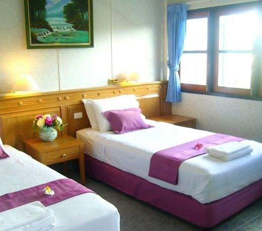 Leng Hotel