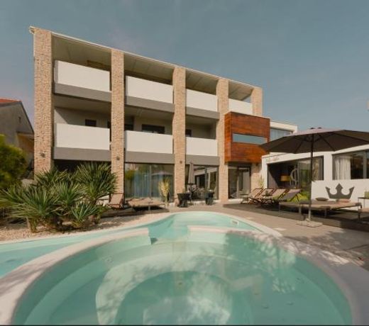 Boutique Hotel Chevalier - Adults Only