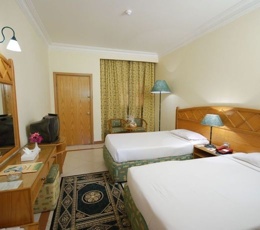 Dive Inn Resort