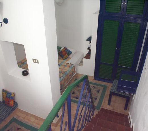 Kanabesh Village