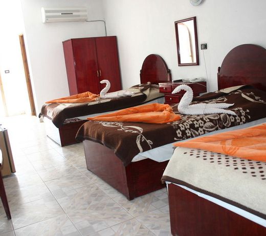 Yasmina Hotel