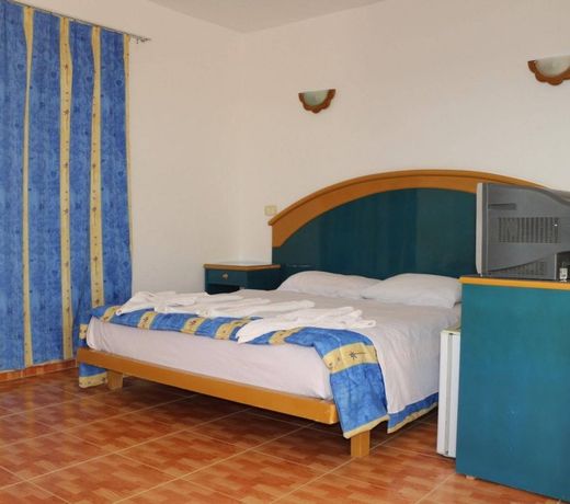 Rocketa Hotel