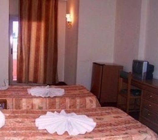 Queens Valley Hotel, Restaurants, Bars and Spa Luxor