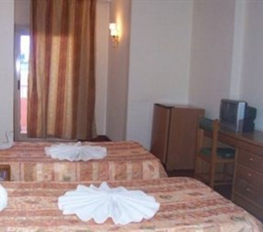 Queens Valley Hotel, Restaurants, Bars and Spa Luxor