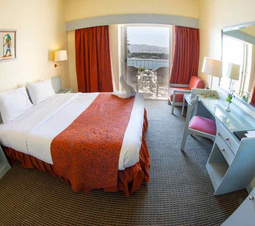 Aracan Eatabe Luxor Hotel