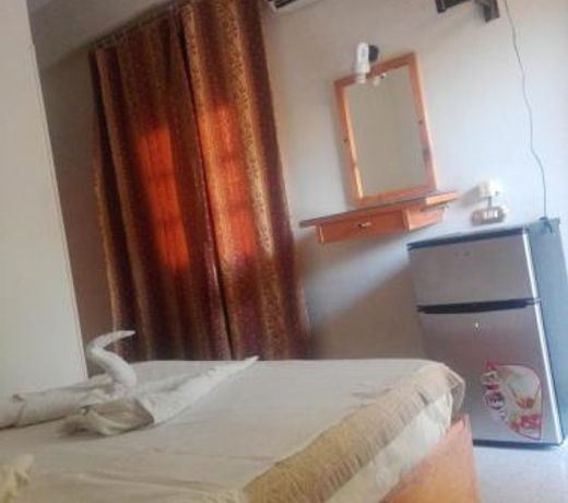 Rezeiky Hotel & Camp