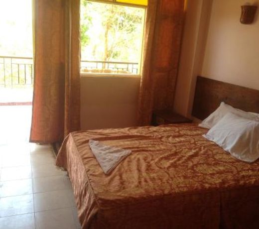 Rezeiky Hotel & Camp
