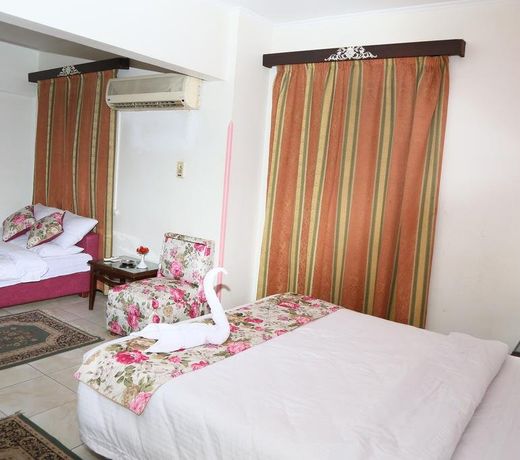 Happy City Hotel