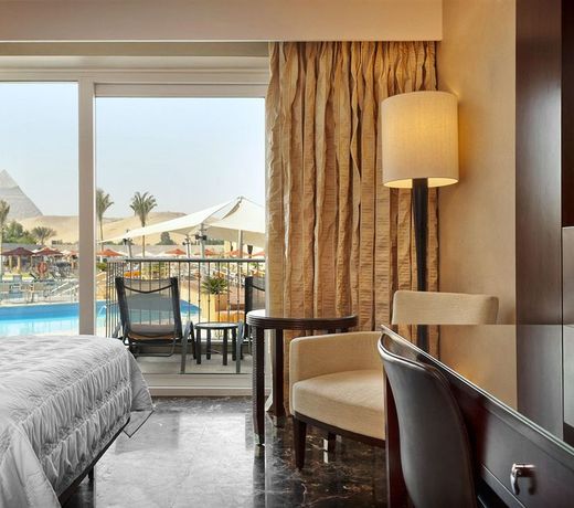 Le Meridien Pyramids Hotel & Spa