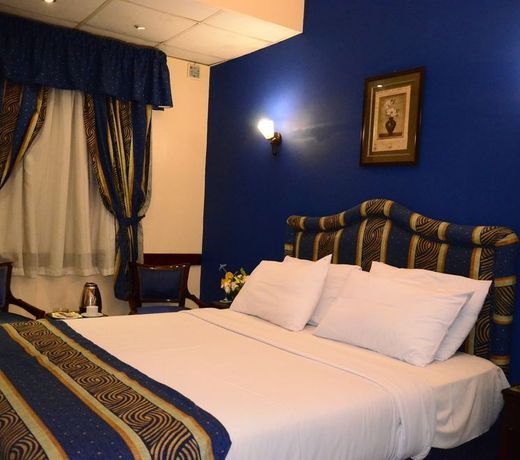 Holidays Express Hotel