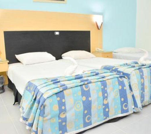 Aracan Pyramids Hotel