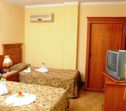 Tiba Pyramids Hotel