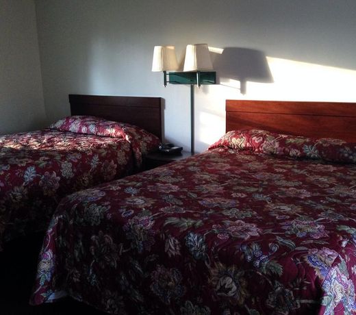 Colonial Village Motel