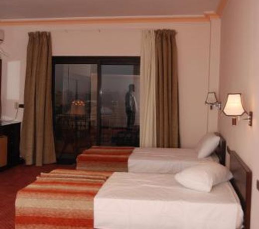 EL Tonsy hotel