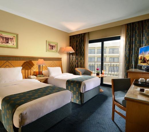 Azal Pyramids Hotel