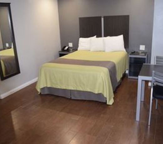 Deluxe Inn Hawthorne/ LAX