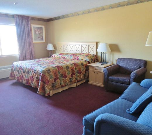 Days Inn & Suites by Wyndham Caseyville