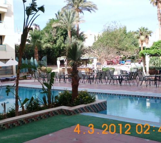 JEWELS LA PERLA HOTEL