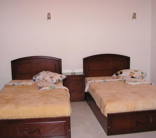 Paradise Hill Apartments