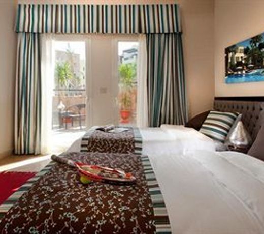 Azzurra Sahl Hasheesh