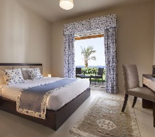 Azzurra Sahl Hasheesh