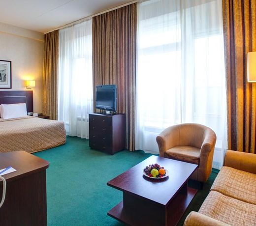 Aerostar Hotel